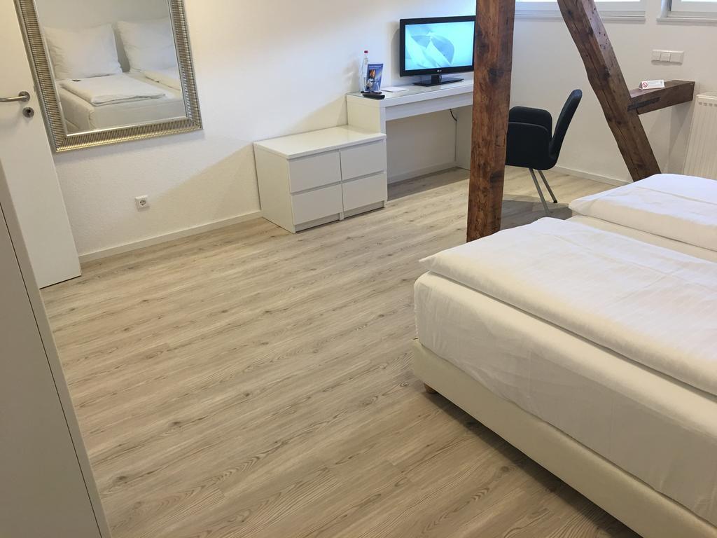 Hotel Barbarossa Karlsruhe Stadtmitte エクステリア 写真