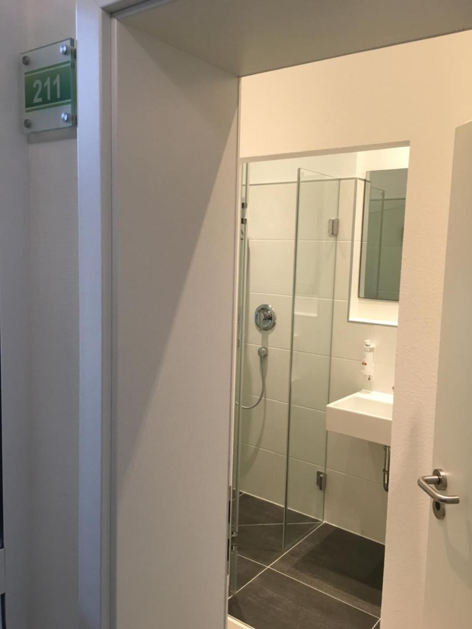 Hotel Barbarossa Karlsruhe Stadtmitte エクステリア 写真