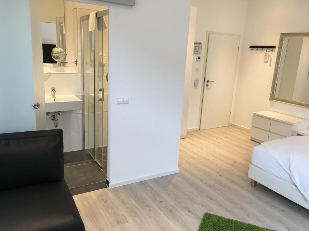 Hotel Barbarossa Karlsruhe Stadtmitte エクステリア 写真